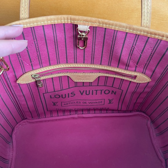 Louis Vuitton Neverfull PM with ORIGINAL BOX, BAG, DUST-BAG, RIBBON & RECEIPT. - Picture 6 of 16